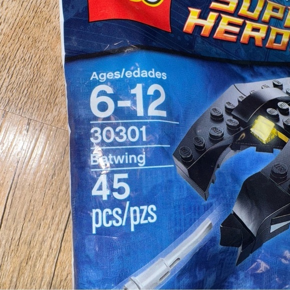 Lego Batman DC Comics Super Hero's Batwing NEW NWT Sealed - Picture 3 of 5